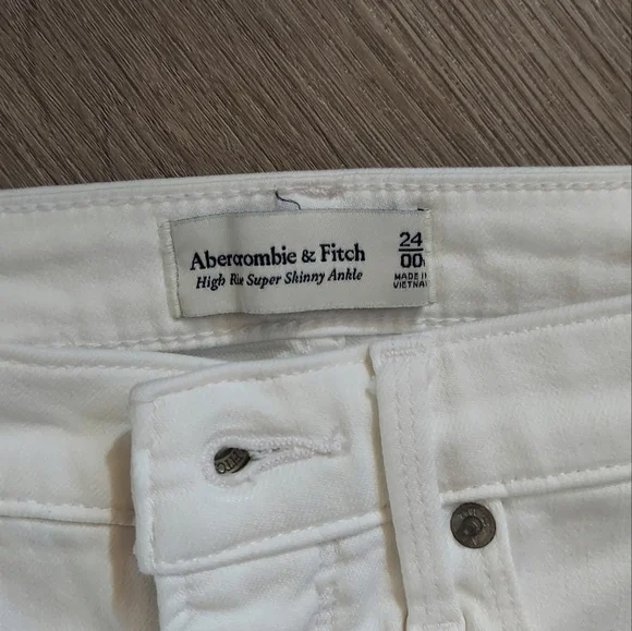 Abercrombie & Fitch White And Cream High-Rise Jeans - Picture 3 of 7